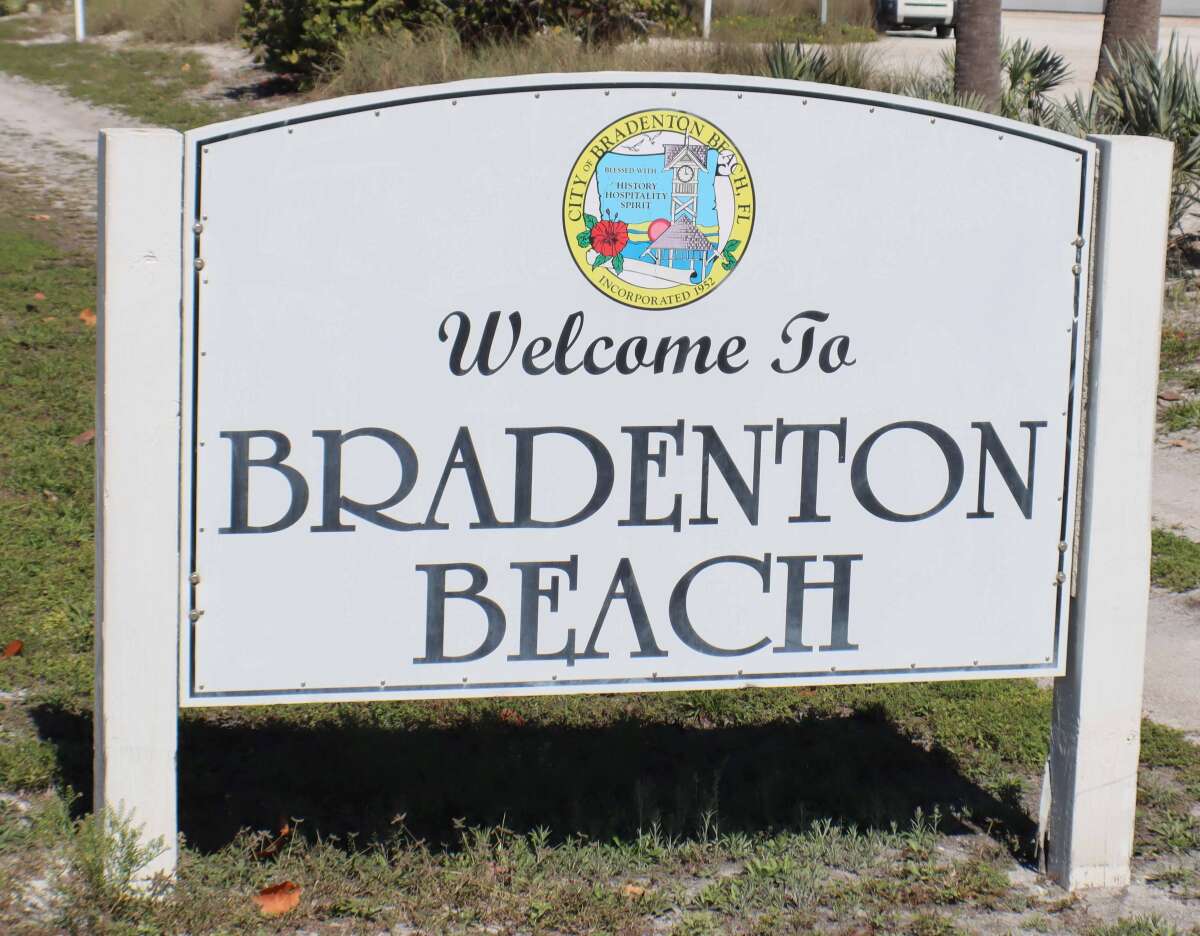 Anna-Maria-Island-Florida-Beach-Town-Bradenton-Beach