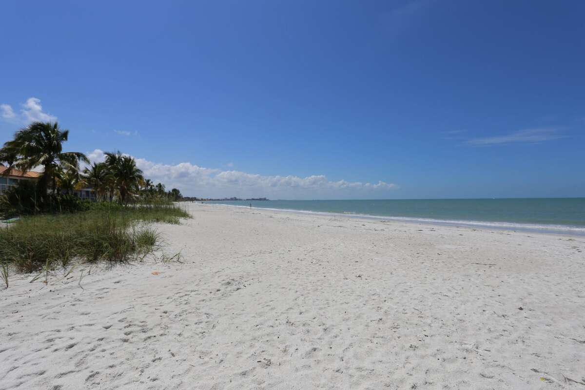 Distinctive Beach Rentals Fort Myers Sugar White Beach