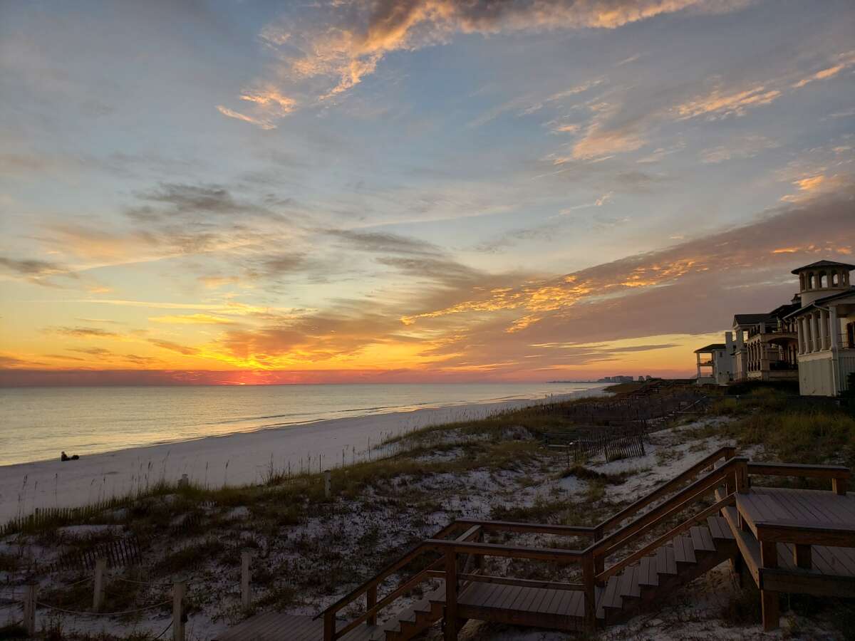 Dune Vacation Rentals Manager Profile  FR