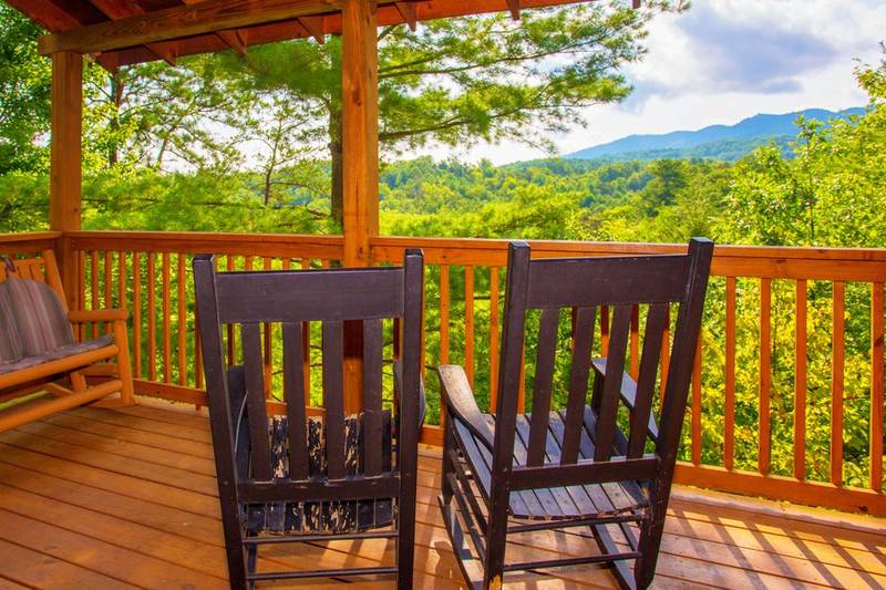 Heartland-Cabin-Rentals-Gatlinburg-Happily-Ever-After-Cabin-Rental