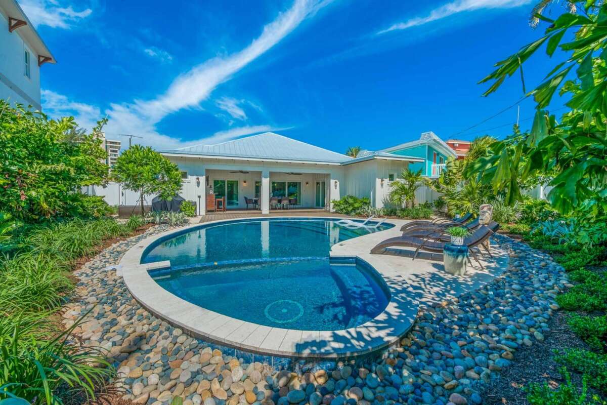 Siesta-Key-Luxury-Rental-Properties-Siesta-Lido-Key-Rental-Bahama-Mama