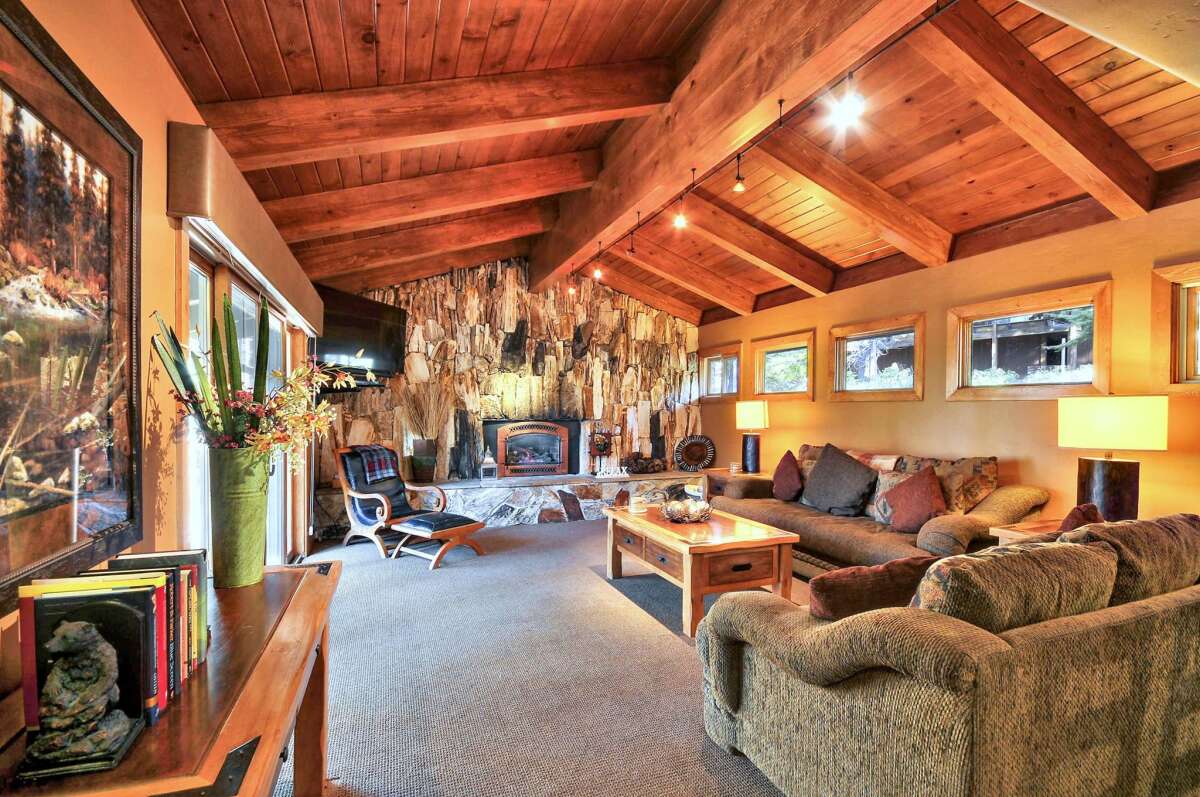 Tahoe-Moon-Properties-North-Lake-Tahoe-Vacation-Rental-Property