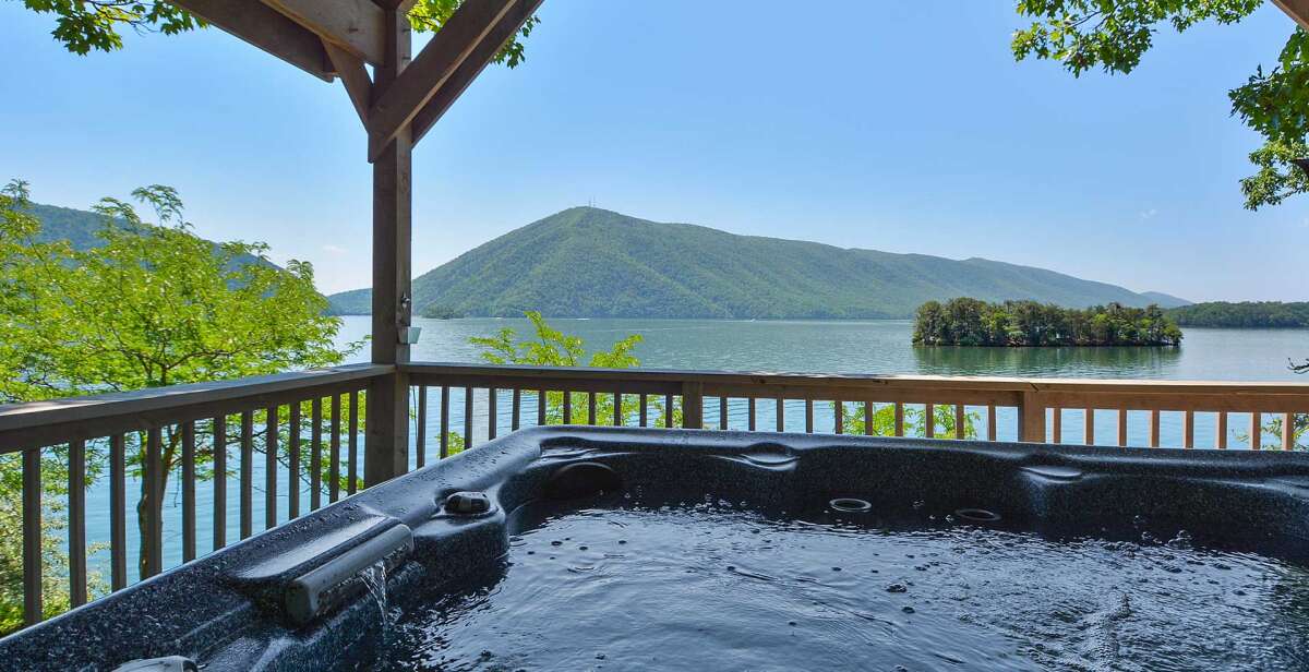 Things To Do Hot Tub View Smith Mountain Lake Virginia