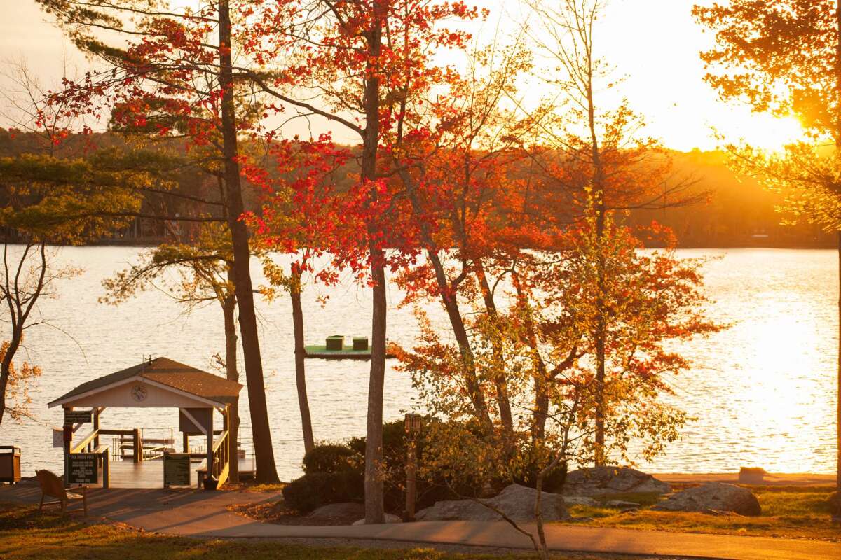 Woodloch-Pines-Resort-Pocono-Mountains-in-Fall