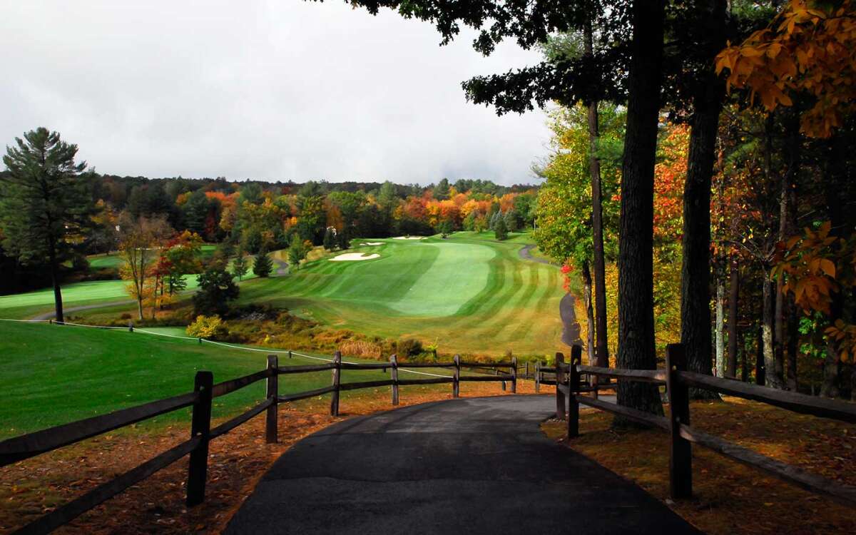 Woodloch-Pines-Resort-Woodloch-Springs-Pocono-Mountains-Golfing