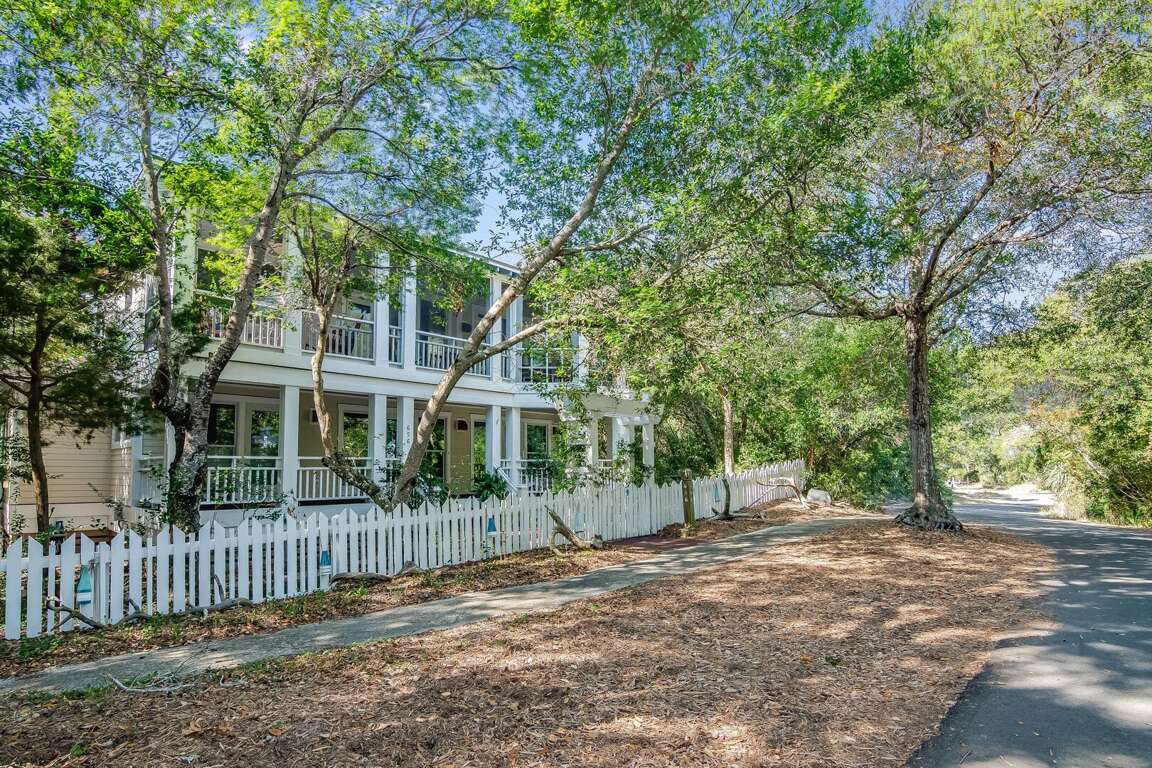 Beach Paws 6 Bedroom Pet Friendly Vacation Rental