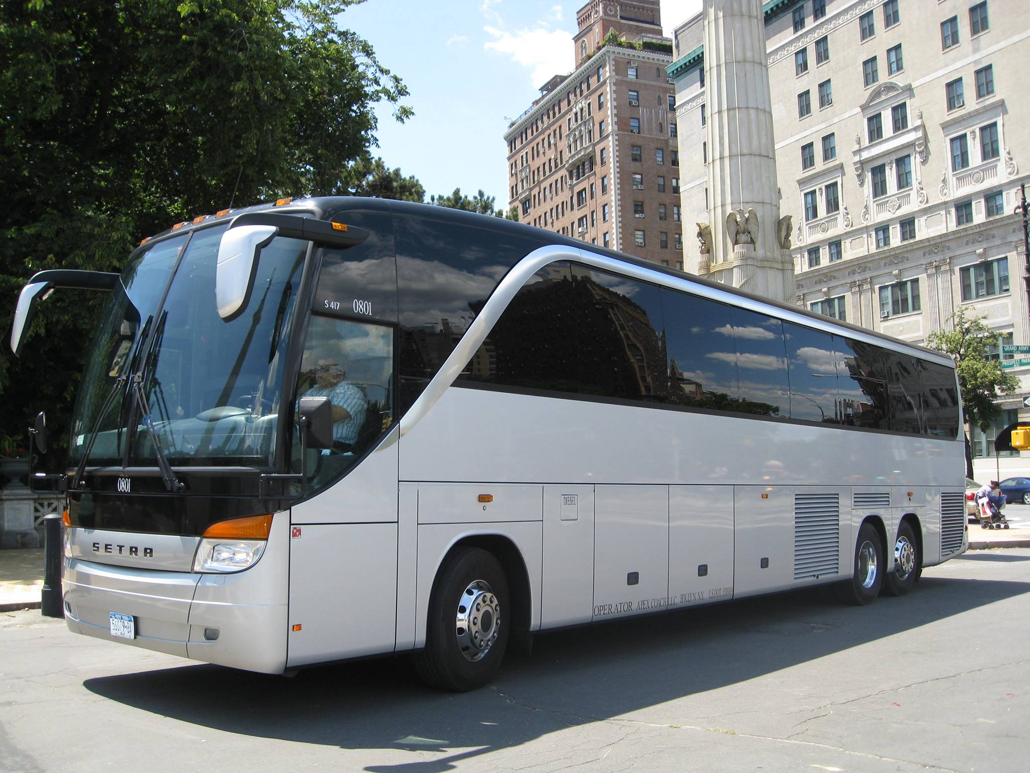 Metropolitan Shuttle through Las Vegas