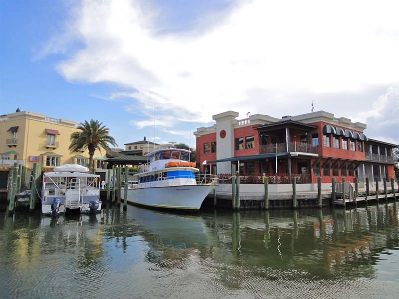 Sanroc Cay Marina | Fishing Charter, Dining, and Shopping