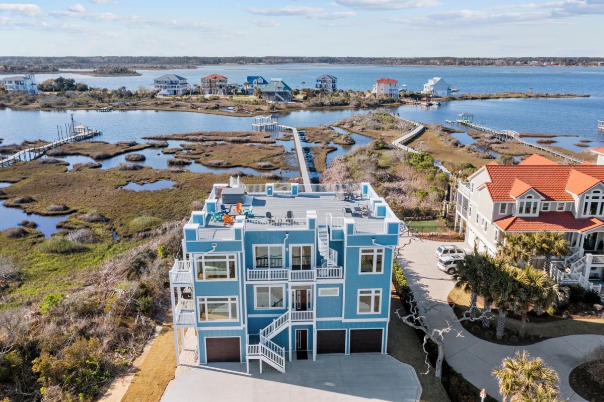 Vacation Rental Homes and Real Estate Soundside Topsail Island North Carolina