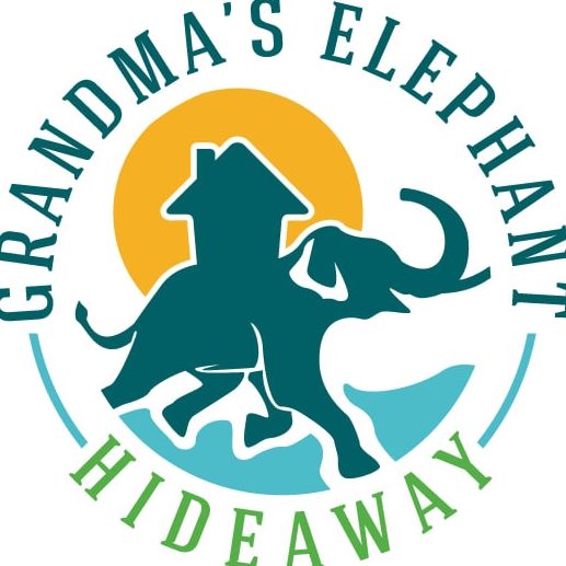 Grandmas Elephant Hideaway - 3 Bedroom Vacation Rental Condo Okanagan and Skaha Lakes Area Penticton British Columbia!
