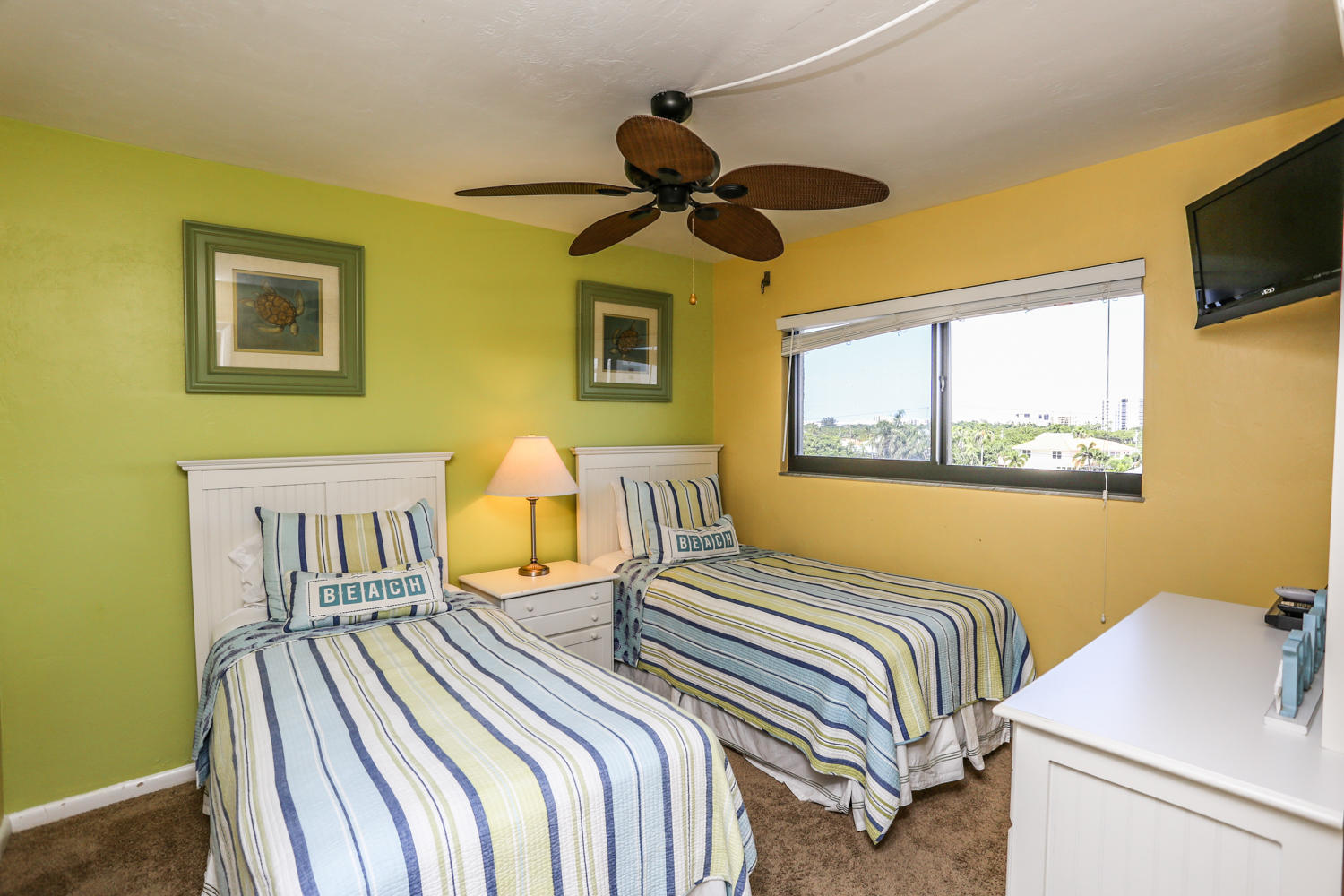 Carlos Pointe 431: Fort Myers Beach 2 Bedroom 2 Full Bathroom Place To