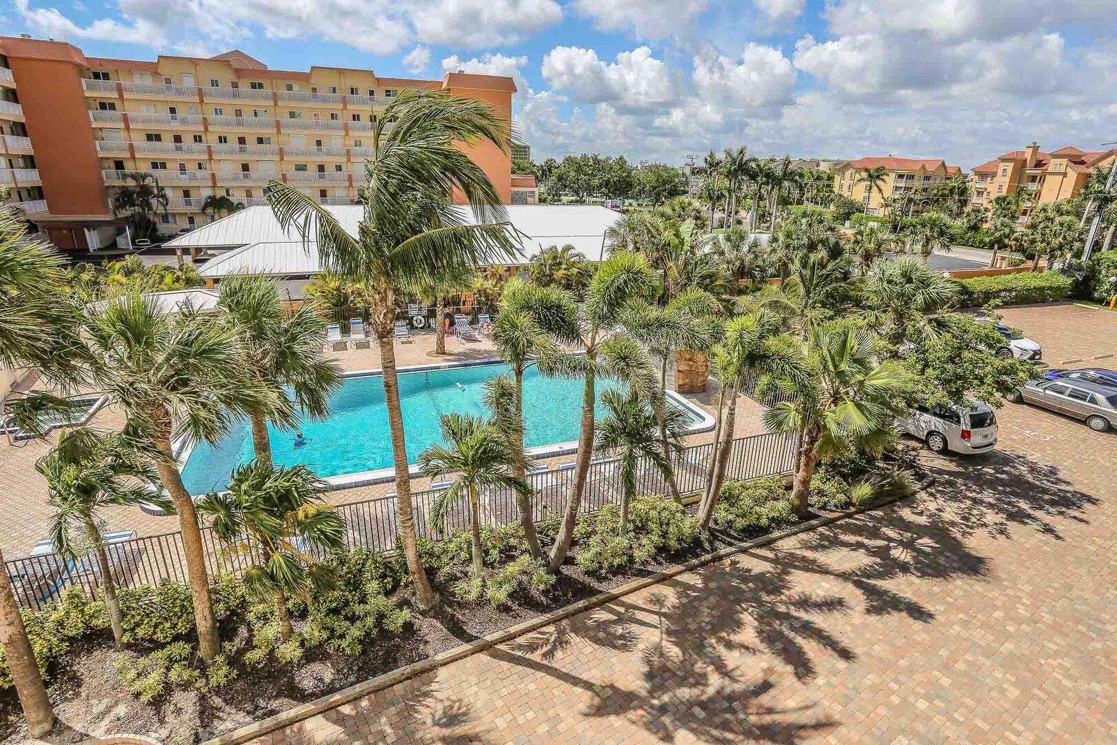Riviera Club 204: 2 Bedroom Vacation Condo Rental Fort Myers Beach FL