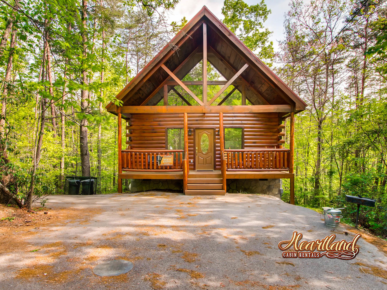 Nice N Knotty Sevierville Tn 1 Bedroom Vacation Cabin Rental 134948 Find Rentals