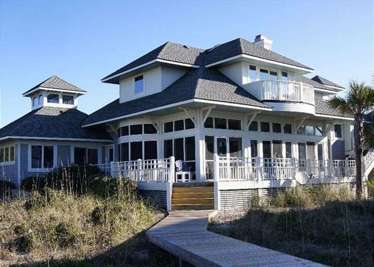 Ocean view house rental in Bald Head Island 5 bedrooms and steps to the beach