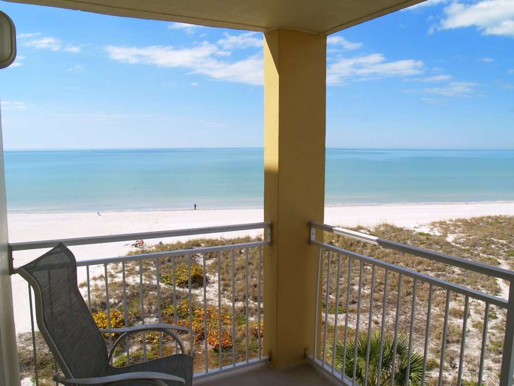 Upgraded Unit with Sweeping Beach & Gulf Views - Walk to John's Pass Village