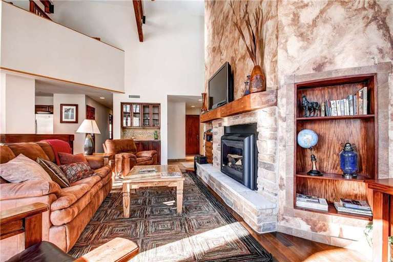Living Room has Vaulted Ceilings and a Gas Fireplace