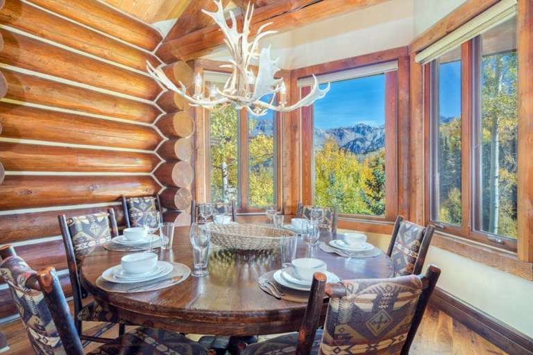 Dining Area with view of Mountain
