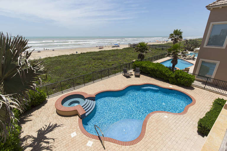 Larege private pool overlooking the beautiful Gulf of Mexico! (Hot tub is not an active amenity).