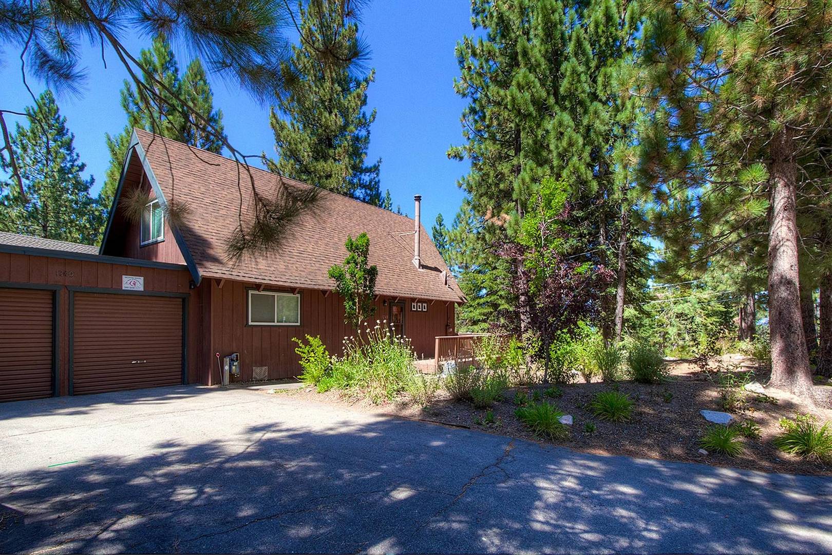 Pine Valley Mountain Lodge: South Lake Tahoe Cabin Rental ...