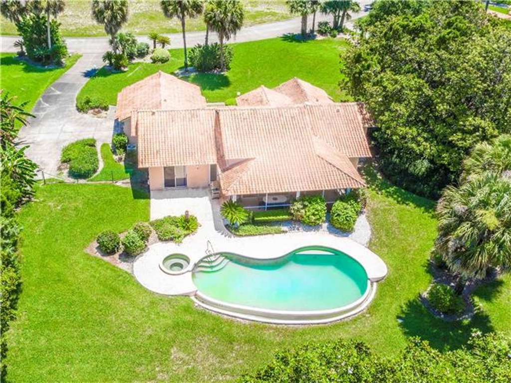 Swiss 8 Golf Course: Clermont FL 8 Bedroom Vacation Home Rental