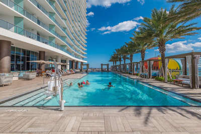 Hyde Beach Luxury Condo-Resort