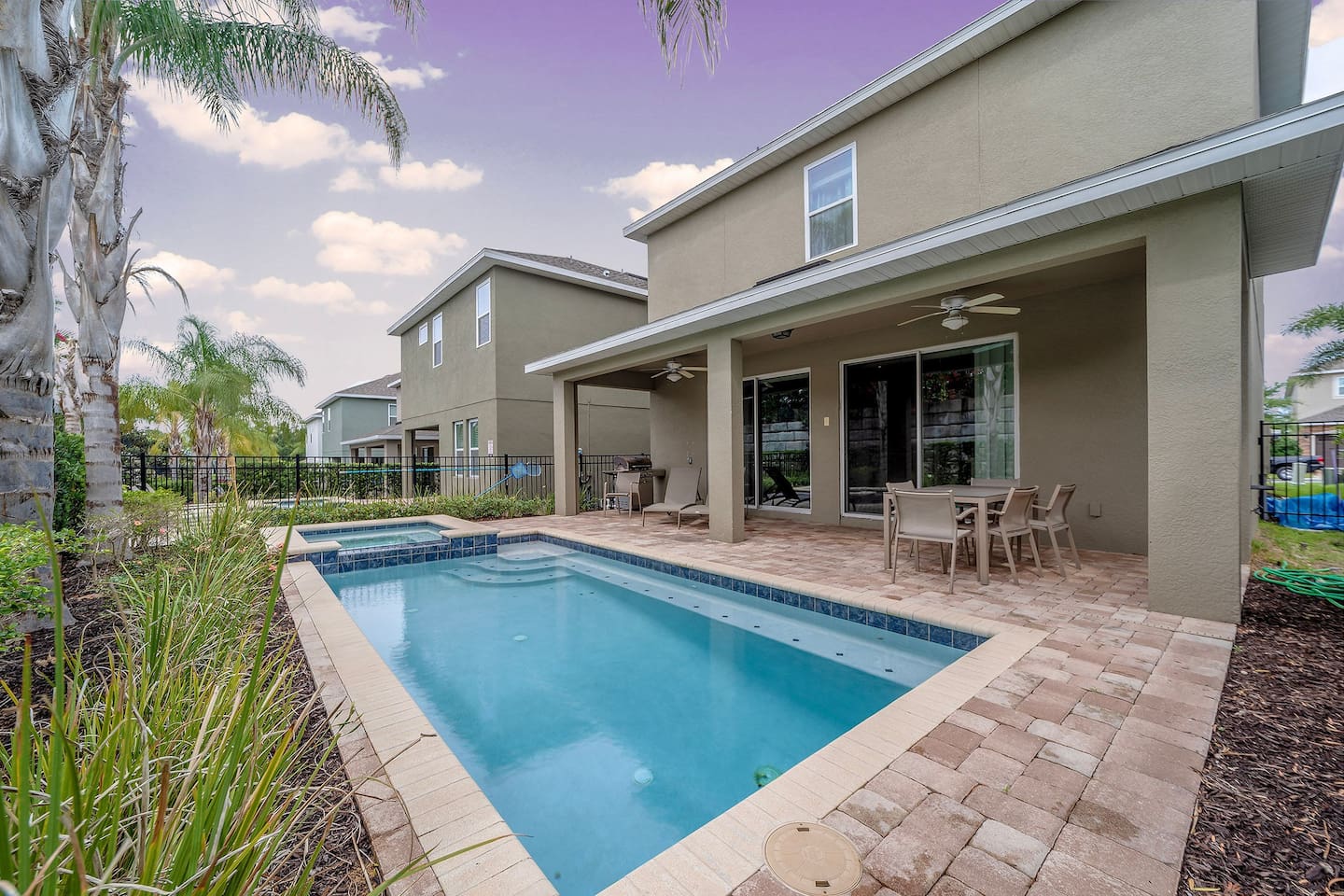 13 Family Home: 13 Bedroom Holiday Rental in Kissimmee FL (13
