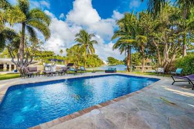 Paradise Point Key - Beautiful & Sunny Ft Lauderdale vacation home featuring a heated pool and 170' of waterfront!