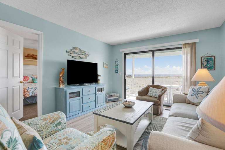 ALL NEW FURNISHING IN THIS OCEANFRONT FAMILY ROOM