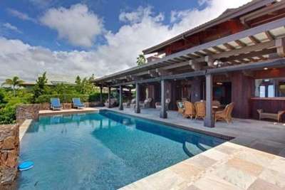 Infinity Pool with Covered Lanai ..