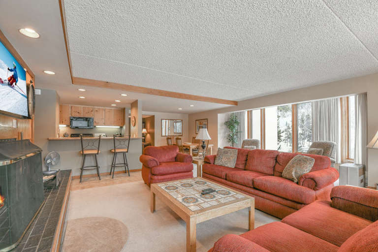 Large living room with easy access to the kitchen