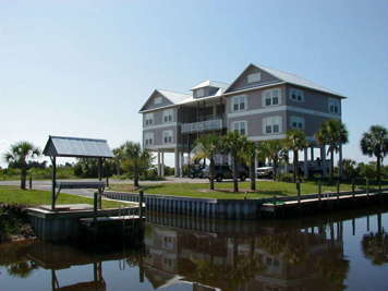 Horseshoe Beach FL condo rentals with 2 bedrooms and pool plus private boat ramp