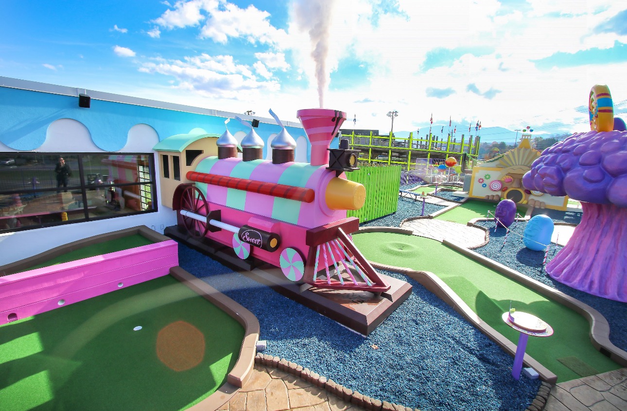 Crave Golf Club In Pigeon Forge