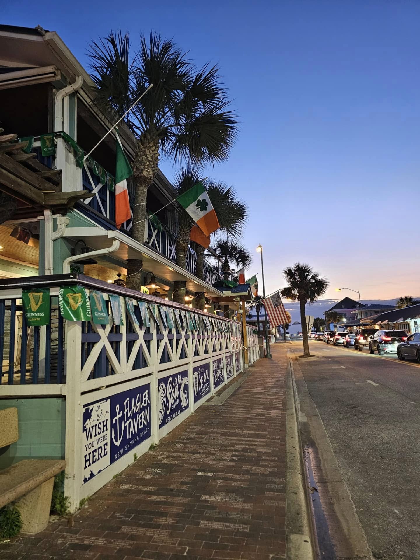 Flagler Avenue New Smyrna Beach FL - Dining, Shops & Fun